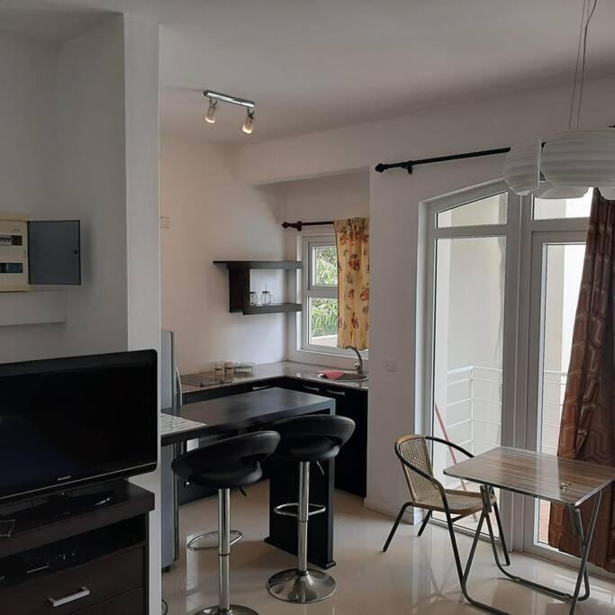 Ocean Drive Studio, Next To The Beach Grand-Baie Exterior photo